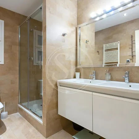 Apartment Bonito Cerca De La Sagrada Familia